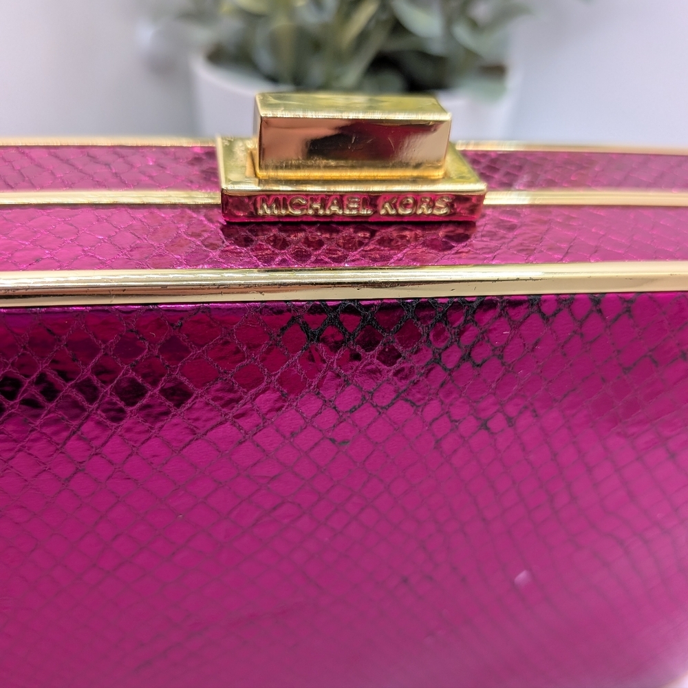 Michael Kors Metallic Fuchsia Snake-Texture Box Clutch with Gold Trim - Picture 3 of 4
